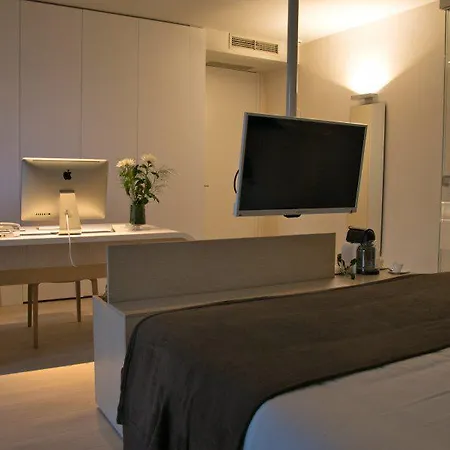 The - Serviced 4*