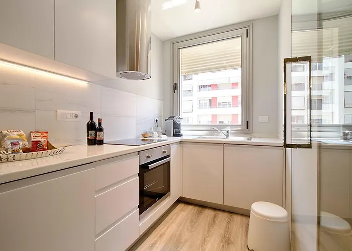 The - Serviced 地拉那